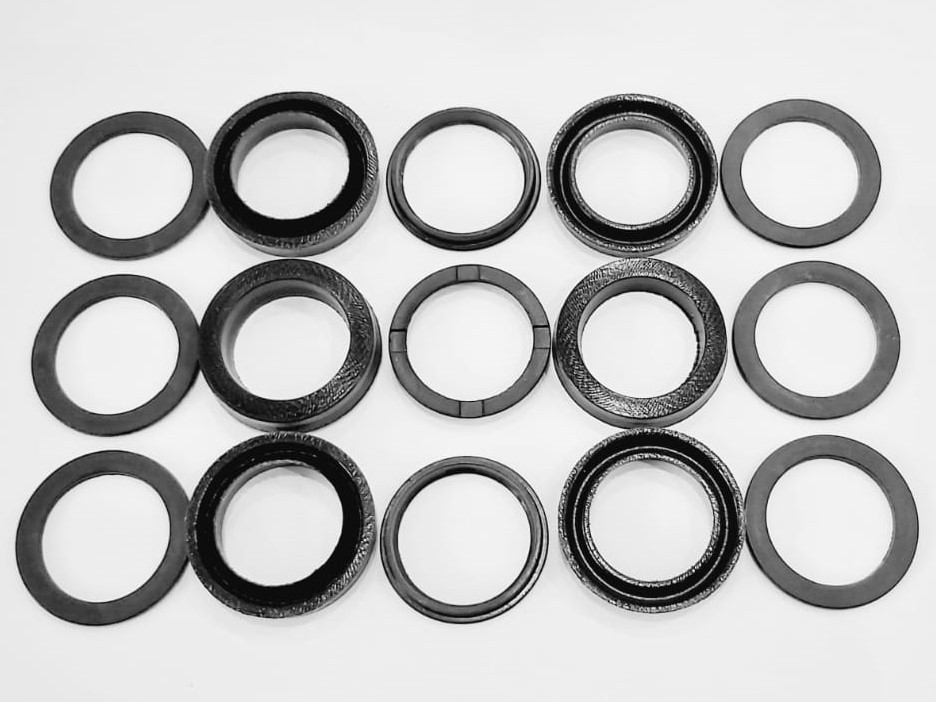 Комплект манжет "ТехУм" KIT 40.517 для Kranzle quadro 800-1200 TST (TS) и прочих с плунжером Ø20 мм